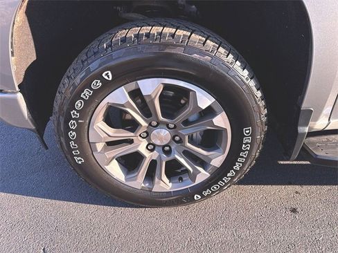 Used 2024 Chevrolet Silverado 1500 High Country w/ Technology Package image 33