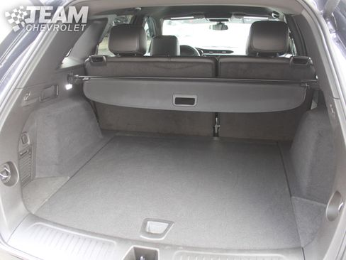 Used 2025 Cadillac XT5 Luxury image 28