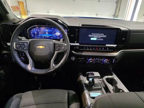 New 2025 Chevrolet Silverado 1500 LT w/ Z71 Off-Road Package image 13