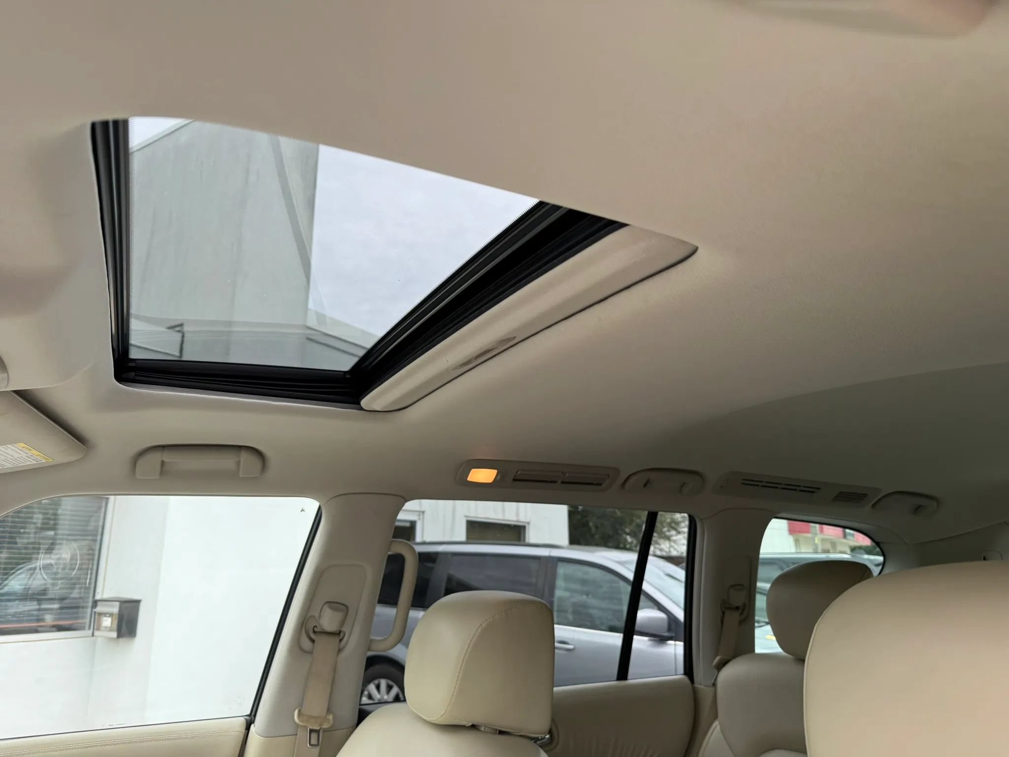 Used 2017 INFINITI QX80 2WD w/ Driver Assistance Package image 13