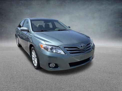 Used 2010 Toyota Camry XLE FWD image 5