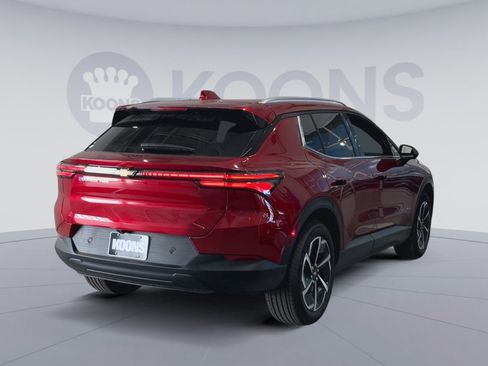 New 2026 Chevrolet Equinox EV LT image 11