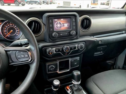 Used 2021 Jeep Gladiator Sport AWD/4WD image 6
