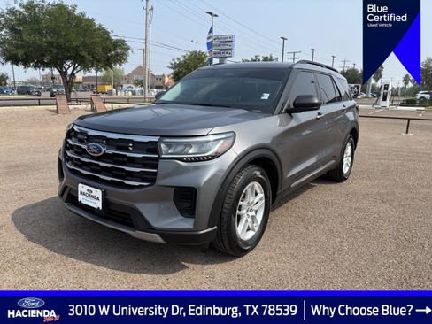 Certified 2025 Ford Explorer Active RWD image 1