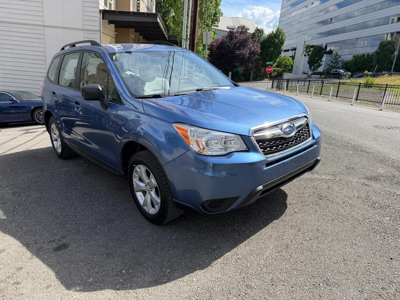 Used 2016 Subaru Forester 2.5i w/ Alloy Wheel Package AWD/4WD image 4