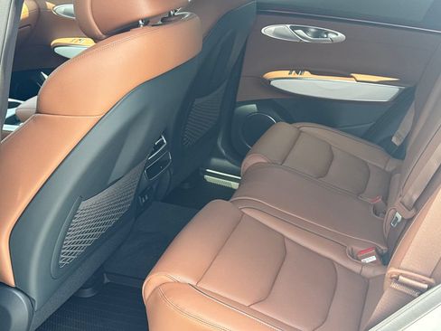New 2026 Genesis GV70 2.5T Advanced AWD/4WD image 21