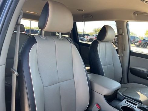 Used 2020 Kia Sedona EX image 23