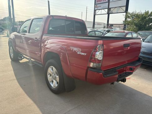 Used 2011 Toyota Tacoma PreRunner w/ TRD Sport Pkg RWD image 3