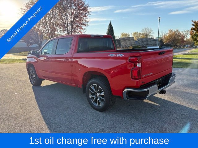 Used 2022 Chevrolet Silverado 1500 LT AWD/4WD image 4