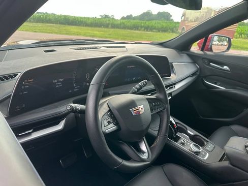 Used 2025 Cadillac XT4 Sport w/ LPO, Floor Liner Package AWD/4WD image 2