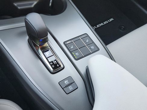 New 2026 Lexus UX 300h FWD image 14