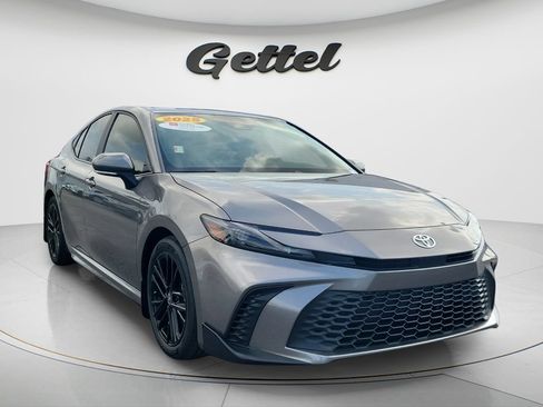 Used 2025 Toyota Camry SE w/ Multimedia Upgrade Package FWD image 2