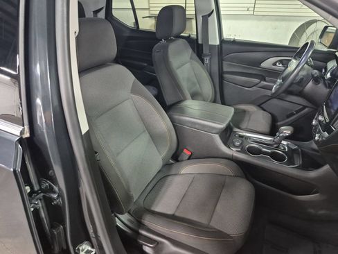 Certified 2021 Chevrolet Traverse LT FWD image 28