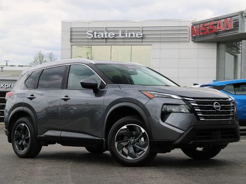 Certified 2024 Nissan Rogue SV w/ SV Premium Package AWD/4WD image 1