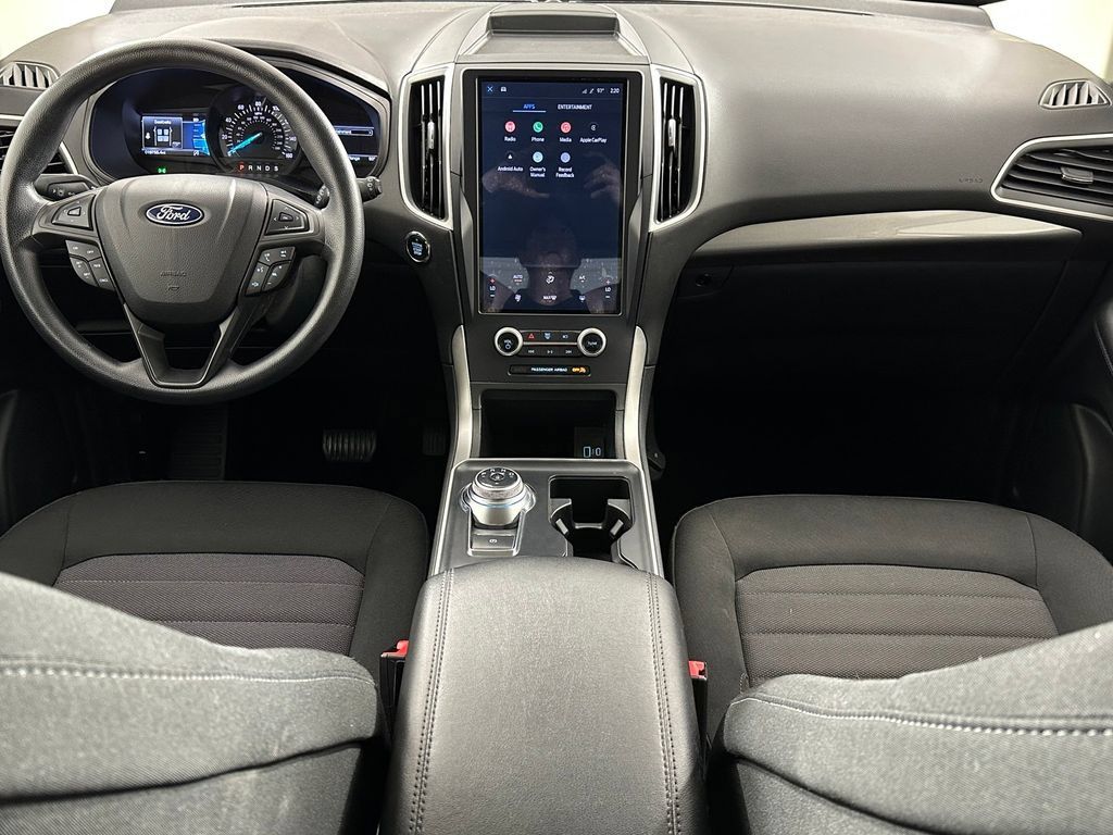 Used 2023 Ford Edge SE AWD/4WD image 3