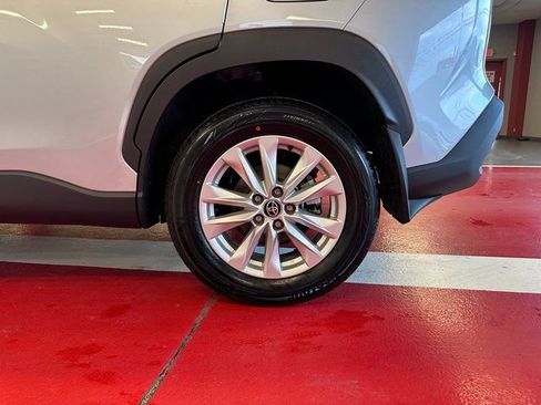 Certified 2023 Toyota Corolla Cross LE image 25
