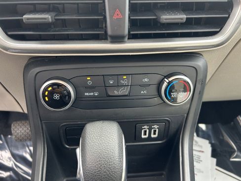 Used 2022 Ford EcoSport S AWD/4WD image 23