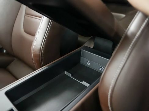 Certified 2022 Porsche 911 Turbo S AWD/4WD image 32