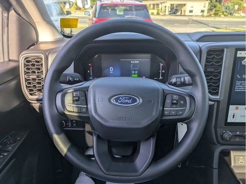New 2025 Ford Ranger XL image 18