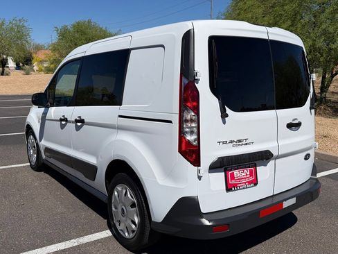 Used 2017 Ford Transit Connect XLT image 3