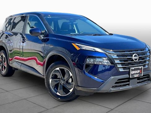 Certified 2025 Nissan Rogue SV AWD/4WD image 3