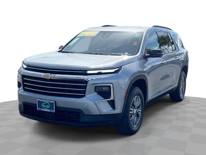 Certified 2025 Chevrolet Traverse LT w/ Driver Confidence Package