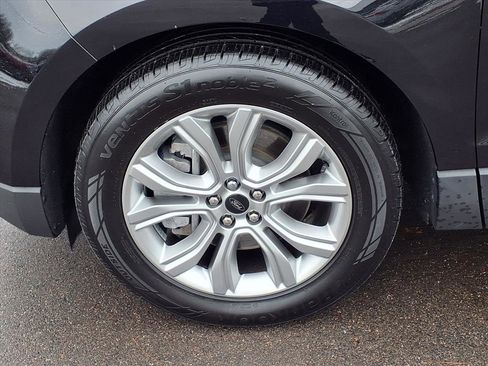 Used 2023 Ford Edge Titanium image 29