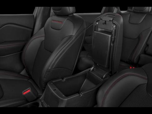 Certified 2020 Jeep Cherokee Trailhawk w/ Cold Weather Group AWD/4WD image 11