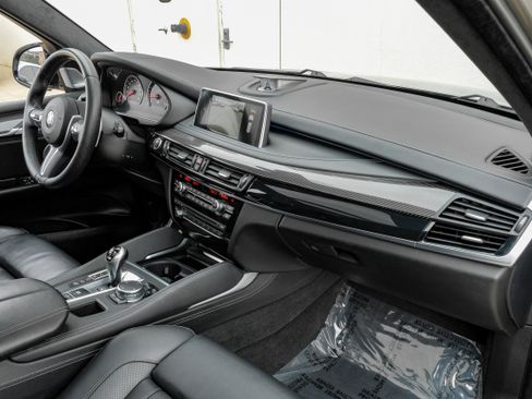 Used 2015 BMW X5 M image 12