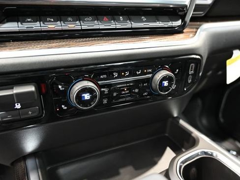 New 2026 Chevrolet Silverado 1500 LT Trail Boss w/ LT Trail Boss Premium Package AWD/4WD image 19