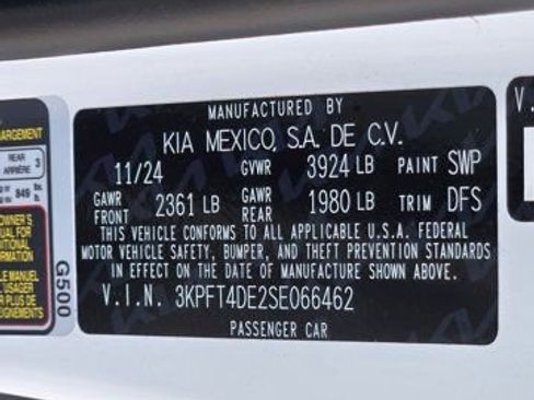 Used 2025 Kia K4 LXS image 33