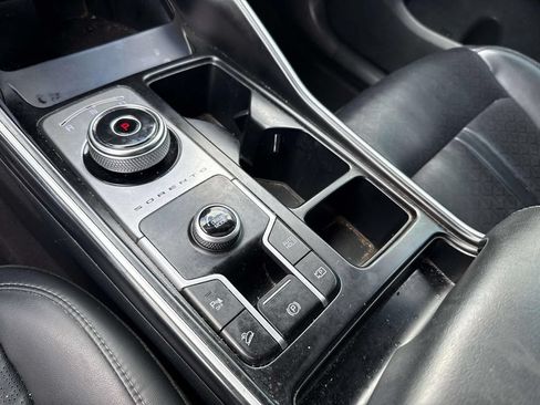 Used 2022 Kia Sorento S FWD image 29