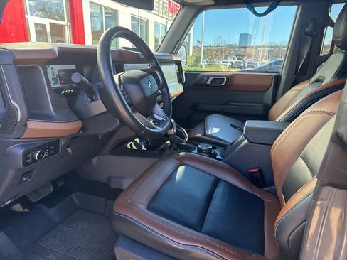 Used 2024 Ford Bronco Outer Banks image 7