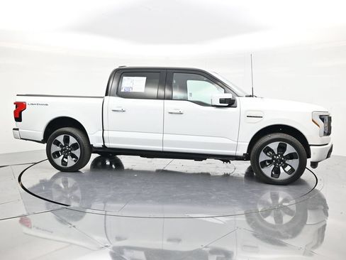 Used 2023 Ford F150 Lightning Platinum AWD/4WD image 4