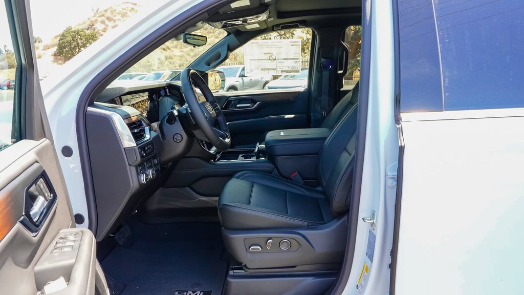 New 2026 GMC Yukon XL Denali w/ Denali Reserve Package AWD/4WD image 14