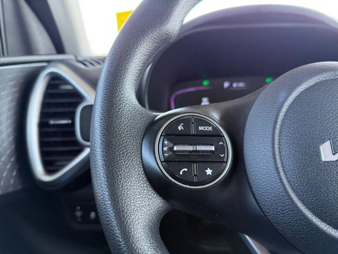 Used 2023 Kia Soul LX w/ Option Group 015 image 18