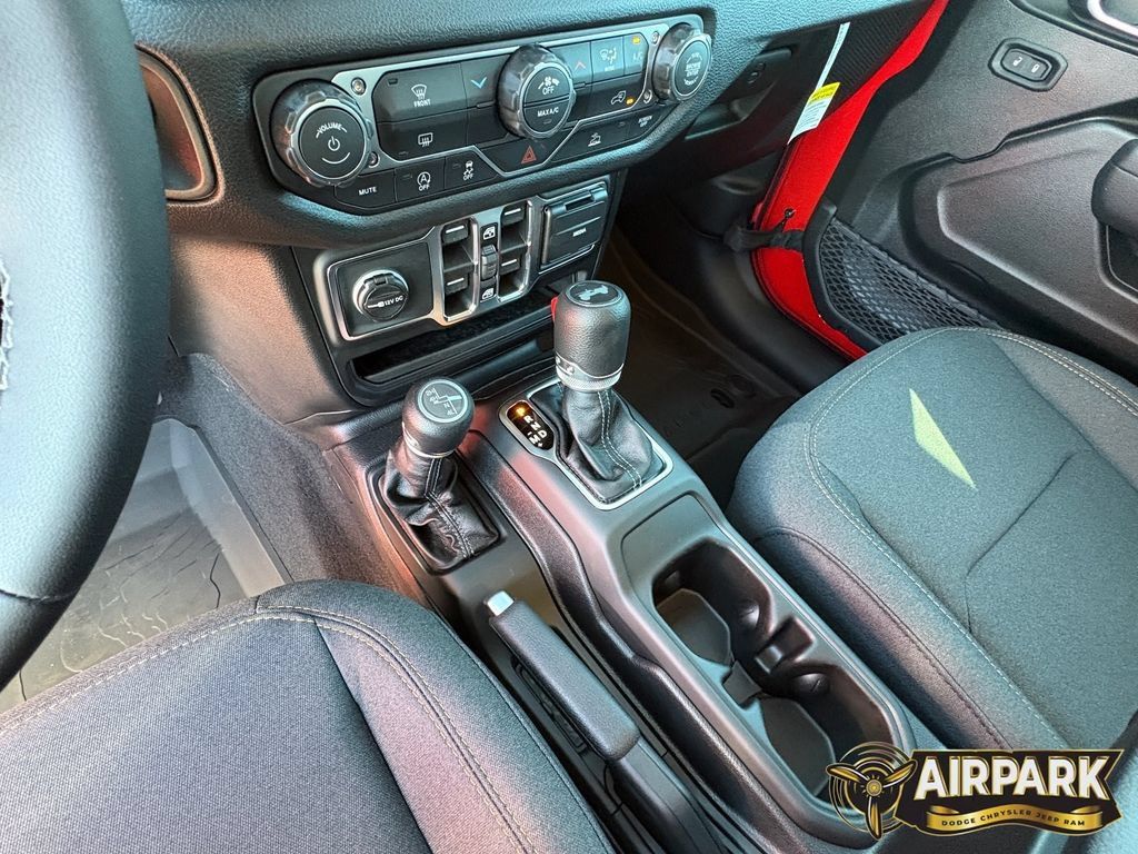 Certified 2026 Jeep Wrangler Unlimited Sport AWD/4WD image 18