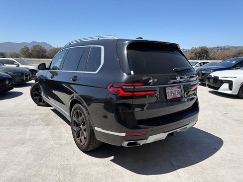 Used 2024 BMW X7 xDrive40i w/ Parking Assistance Package AWD/4WD image 2