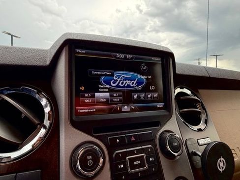 Used 2016 Ford F350 Lariat w/ Lariat Ultimate Package AWD/4WD image 9