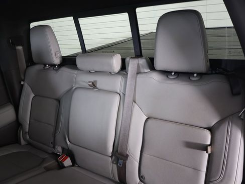 Used 2019 GMC Sierra 1500 SLT image 36