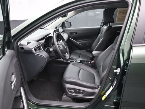 Certified 2024 Toyota Corolla Cross XLE w/ Convenience Package AWD/4WD image 9