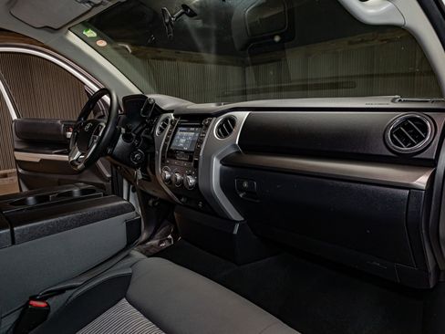 Used 2017 Toyota Tundra SR5 image 15