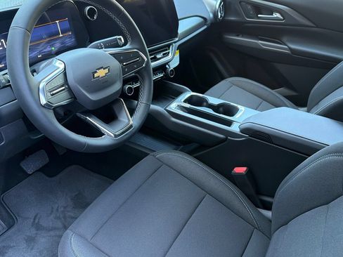 New 2026 Chevrolet Equinox EV LT w/ Comfort Package FWD image 7