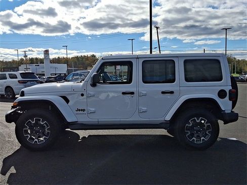 New 2026 Jeep Wrangler Sahara image 7