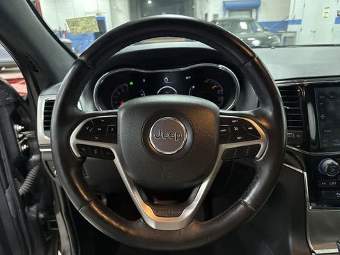 Used 2019 Jeep Grand Cherokee Limited image 18
