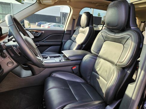 Used 2024 Lincoln Aviator Reserve w/ Equipment Group 201A image 10