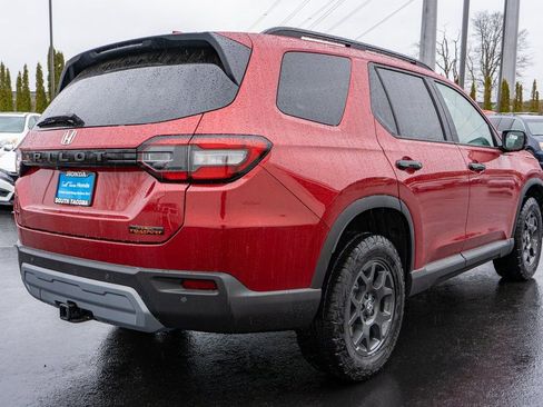 New 2025 Honda Pilot TrailSport image 5