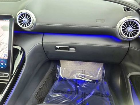 Used 2024 Mercedes-Benz SL 43 AMG image 40