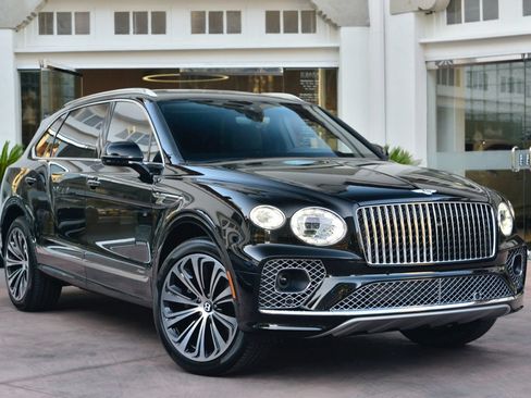 Used 2023 Bentley Bentayga Extended Wheelbase AWD/4WD image 1