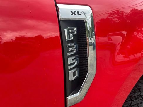 Used 2018 Ford F350 XL AWD/4WD image 11
